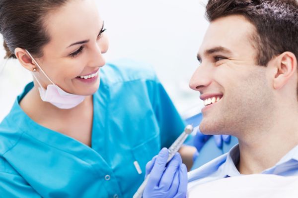 Choose Dental Veneers For An Improved Smile